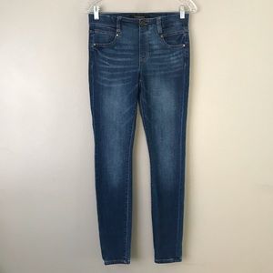 Liverpool High rise Cartersville skinny jeggings